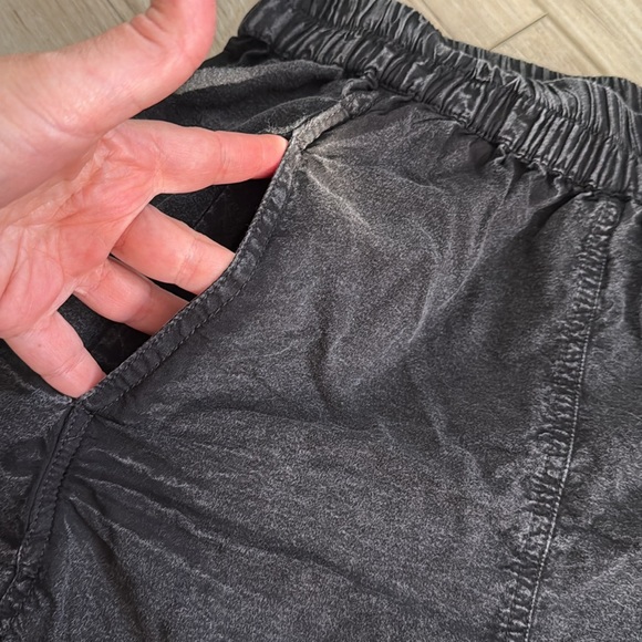 Free People shorts - Picture 2 of 4